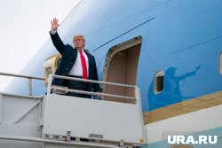 Дональд Трамп может вывести США из НАТО, заявил его экс-советник Джон Болтон