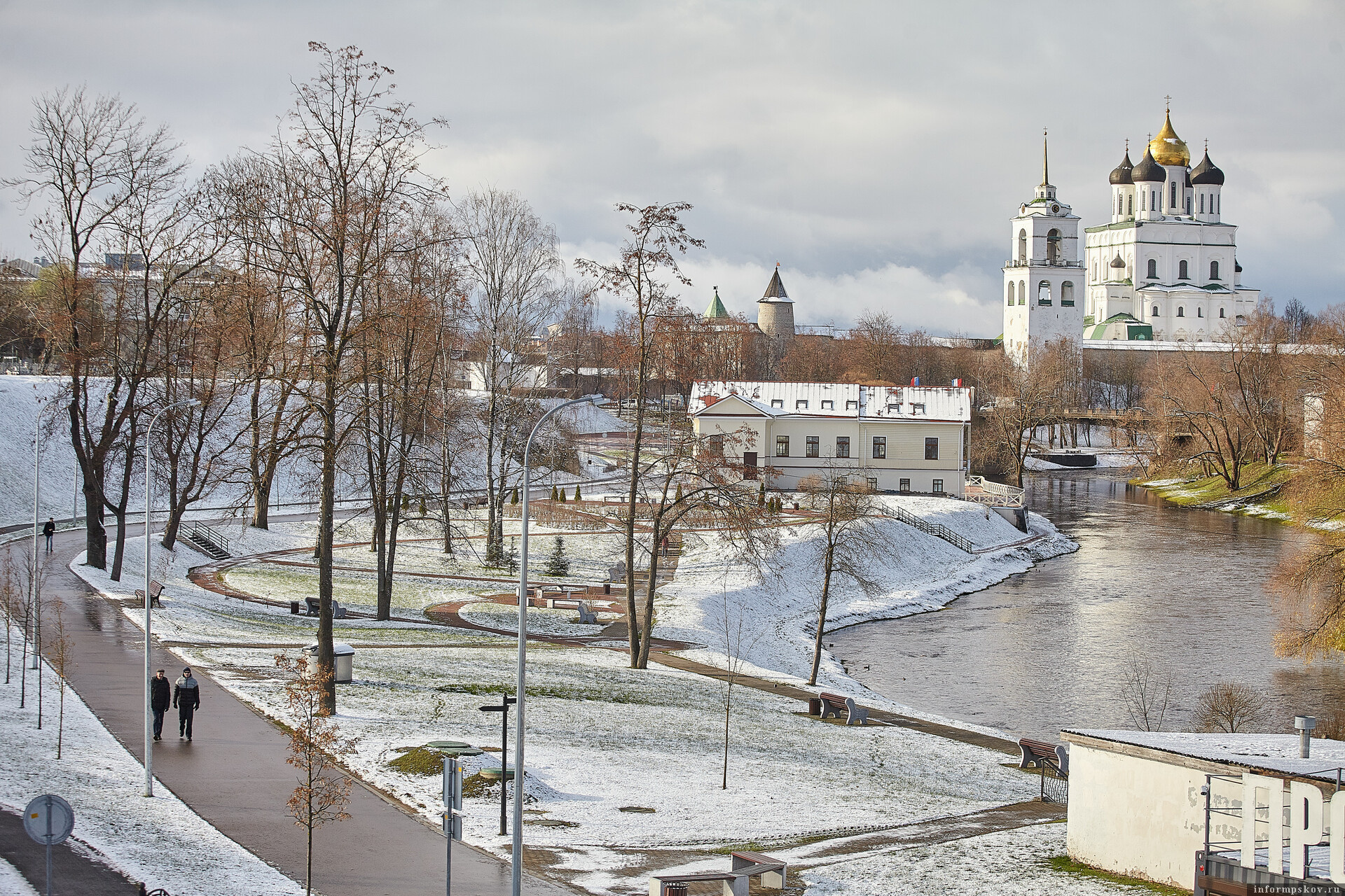 Псков в реальном времени. Псков зима. Зимний Псков. Улицы Пскова зимой. Псков зимой центр.