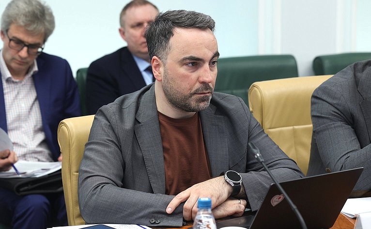 Совещание Комитета Совета Федерации по федеративному устройству, региональной политике, МСУ и делам Севера на тему «Актуальные проблемы проведения общих собраний собственников помещений в многоквартирных домах с использованием информационных систем»