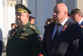 Церемония возложения цветов к памятнику Александра Михайловича Василевского прошла в Хабаровске