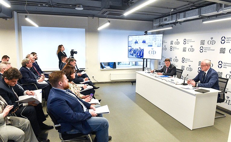 Выездное совещание Комитета СФ по федеративному устройству, региональной политике, МСУ и делам Севера на тему «Подведение итогов реализации Плана мероприятий («дорожной карты») по развитию лифтовой отрасли в РФ»