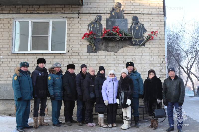 Обновлённый барельеф в память пожарным, погибшим при исполнении долга, открыли в Чите