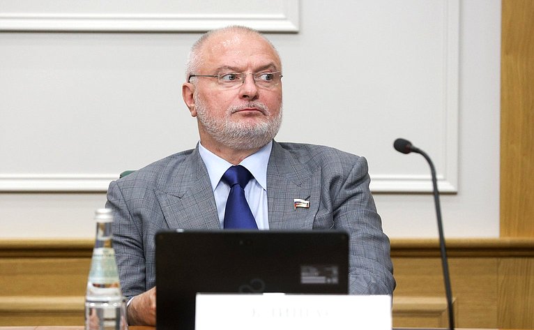 Андрей Клишас