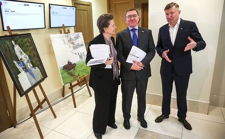 Открытие выставки (15:00, холл 7-го этажа), посвященной проекту по очистке арктических территорий «Чистая Арктика»