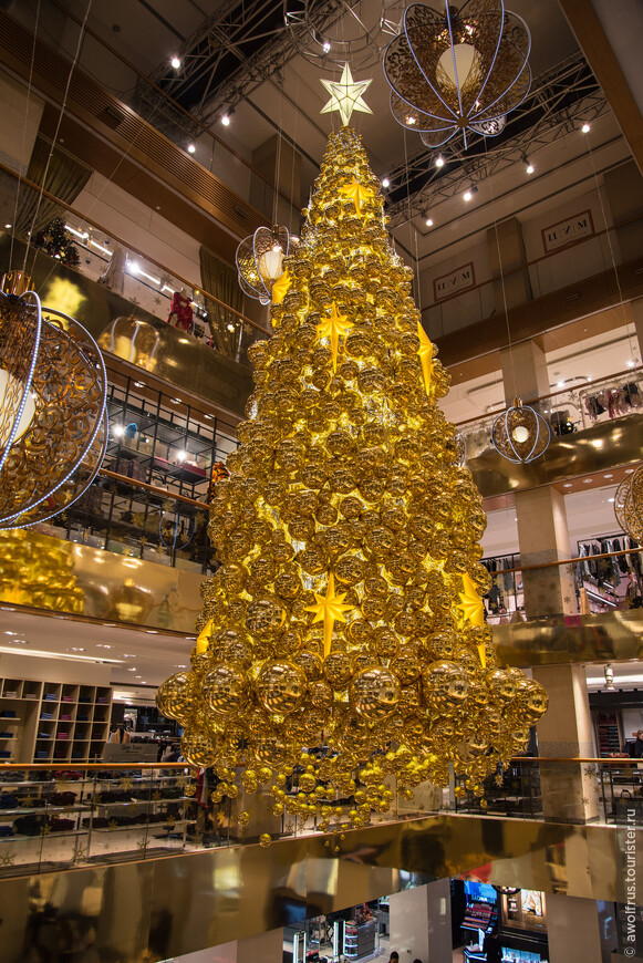 Новогодняя снежная Москва