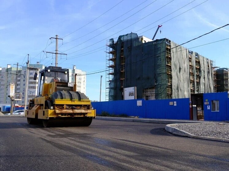 В Астрахани продолжаются дорожные работы