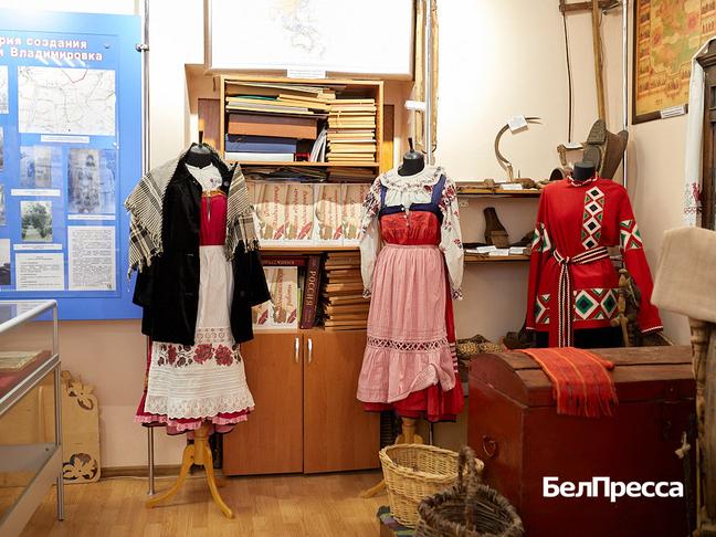 Любви и внимания – всем. Общий стаж учительской династии ивнянцев составляет 170 лет - Изображение 