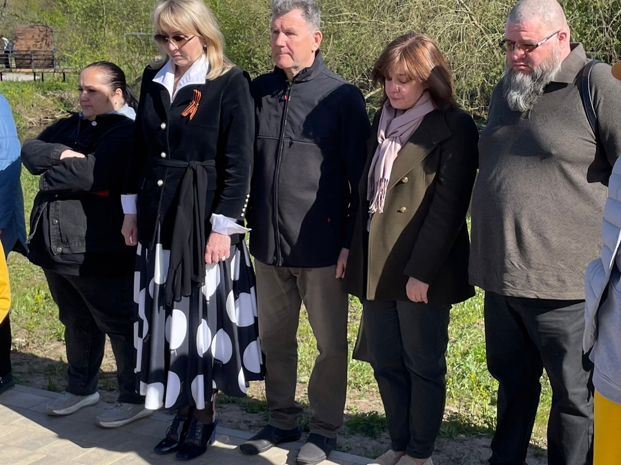 Аллею памяти участникам СВО открыли в Коммунаре