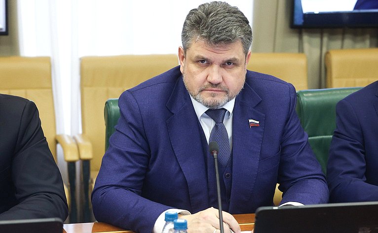 Александр Жуков