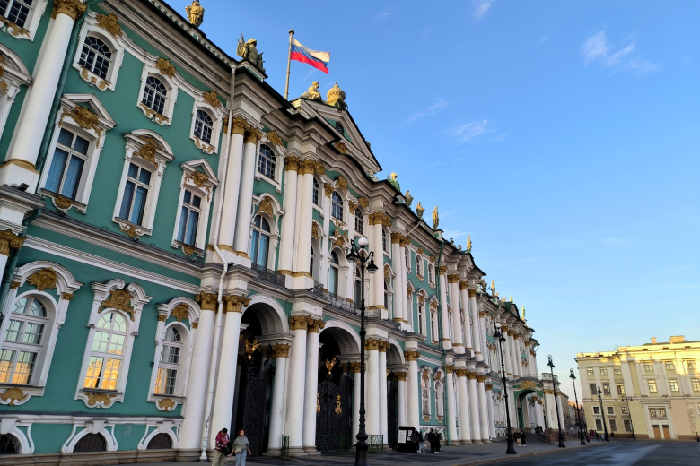 В Эрмитаж не пускали посетителей из-за анонимного сообщения об угрозе