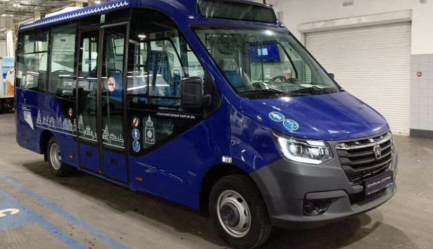 За баранку новых синих астраханских автобусов сядут женщины 