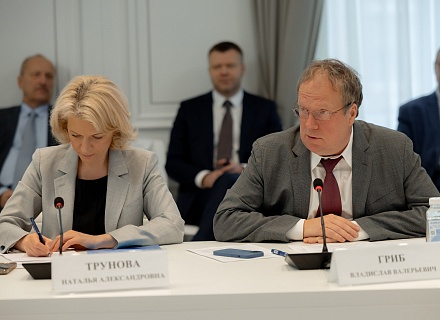 Минстрой 29.10.25 (64)_resized.jpg