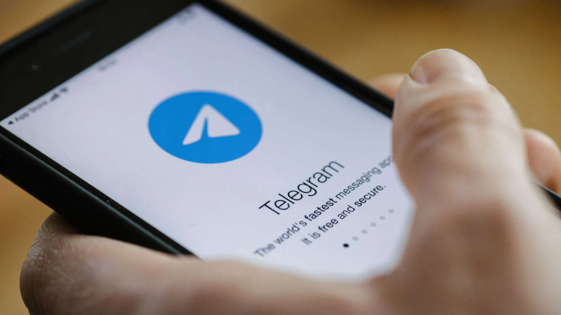 Телеграмм t me. Телеграм. Telegram мессенджер. Мошенники в телеграм. Функционал телеграм.