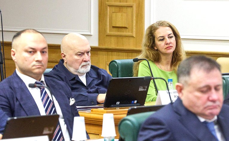 Круглый стол на тему «Особый порядок привлечения к административной ответственности судей и иных должностных лиц, выполняющих определенные государственные функции»