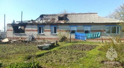 На крупном пожаре в Озинках пострадал мужчина
