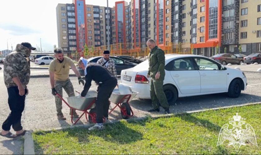 Росгвардейцы стали участниками экологического субботника в Грозном 