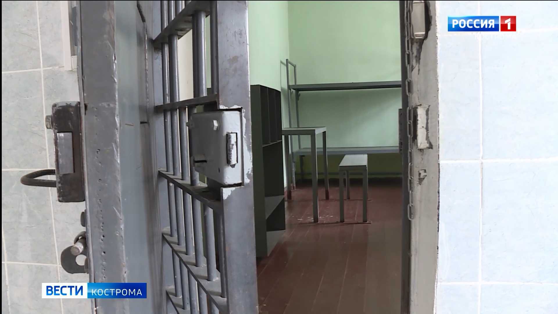 Жительница Костромской области обвиняется в склонении несовершеннолетних к употреблению наркотиков