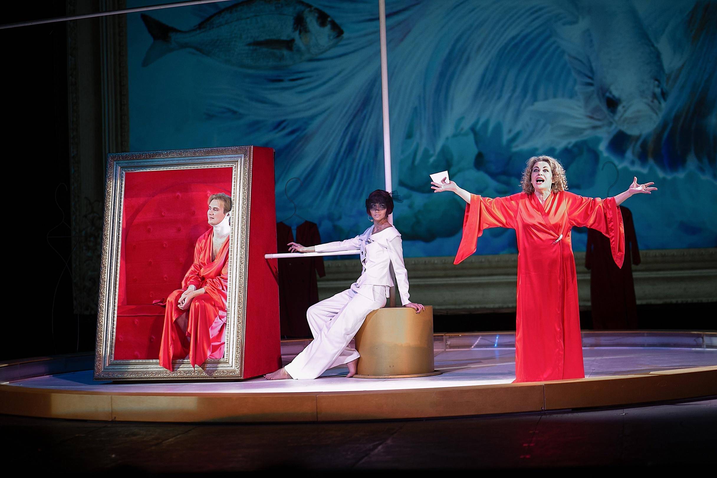 Спектакль 1 апреля. Сцена. Драмтеатр сцена. Спектакль 1 апреля. Спектакль 1 апреля.