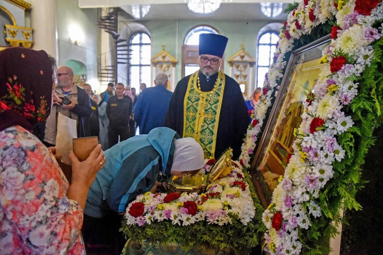 Крест Знаменского собора Курск