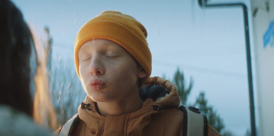 «Иван Семенов. Первый поцелуй», «Атель-Матель». Новинки кино: с 7 августа | Стоп-кадр из фильма «Иван Семенов. Первый поцелуй»