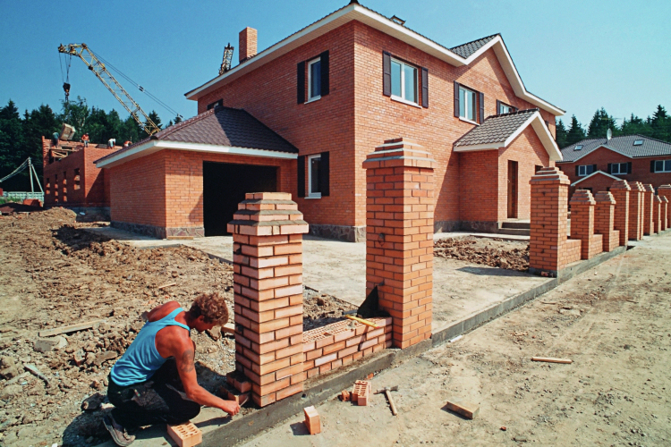 Пока предлагают некую пробу пера: натянуть вожжи для тех, кто планирует строить дом в Московской области