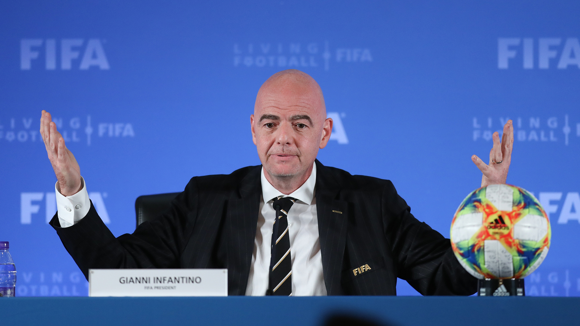 Глава FIFA выступил с заявлением по поводу нападения на футболистов в Турции