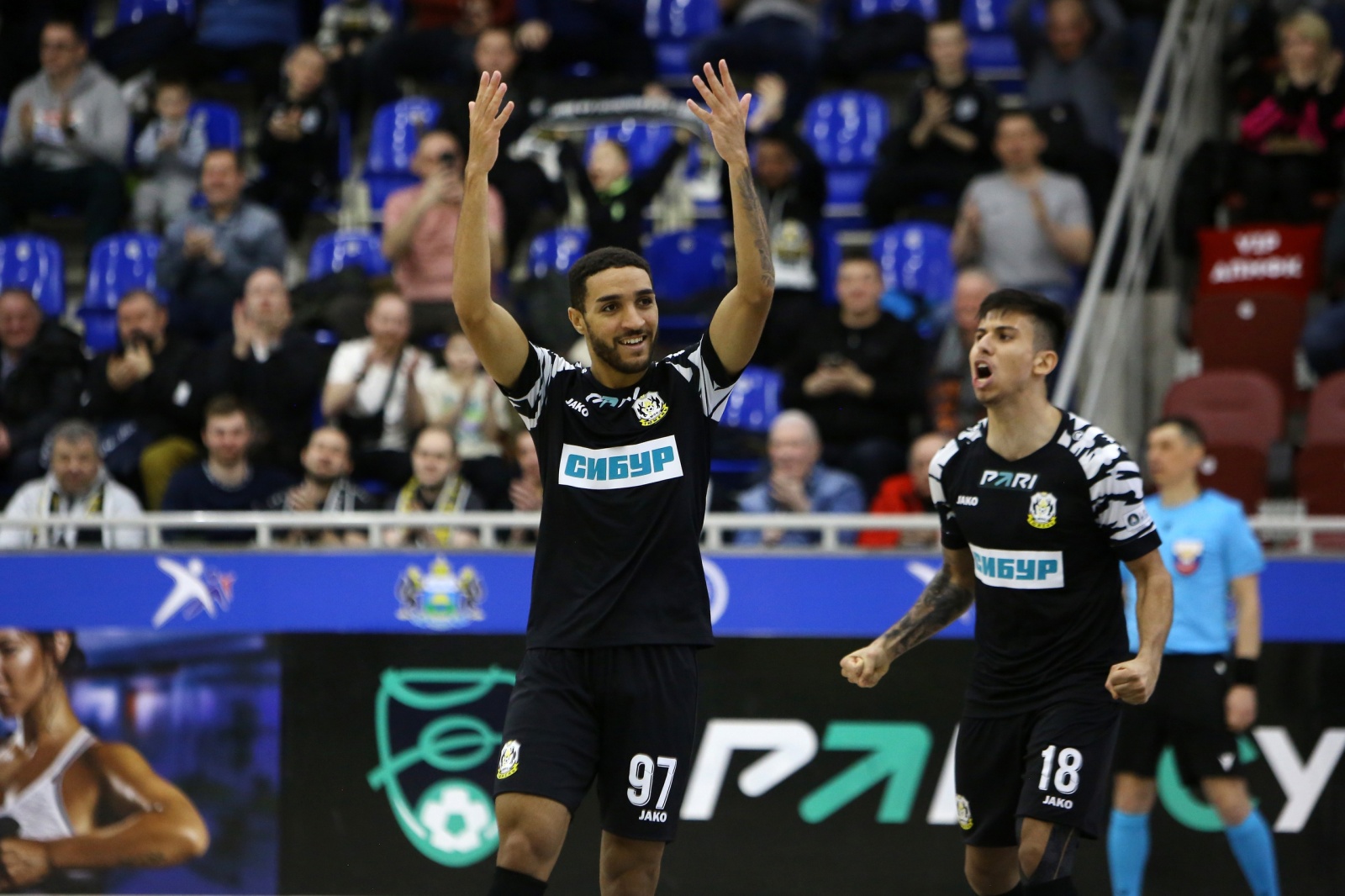 Матч по футболу между школами 1517 и 138. Россия узбекистан футбол 2022. Матч по футболу между 4 классами начался. Матч по футболу между 4 классами начался. Футбол между школами в новопеределкино для детей 11-12гр турнир.