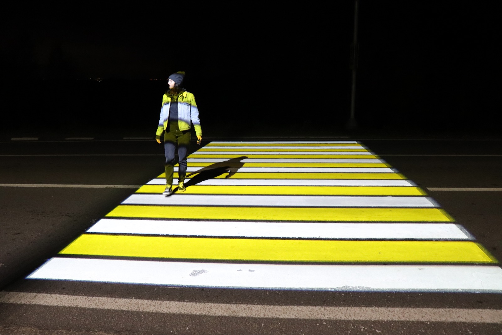 Умный пешеходный переход. Разметка для пешеходов. Интеллектуальный переход. Подсветка пешеходного перехода. Пешеходный переход схема.