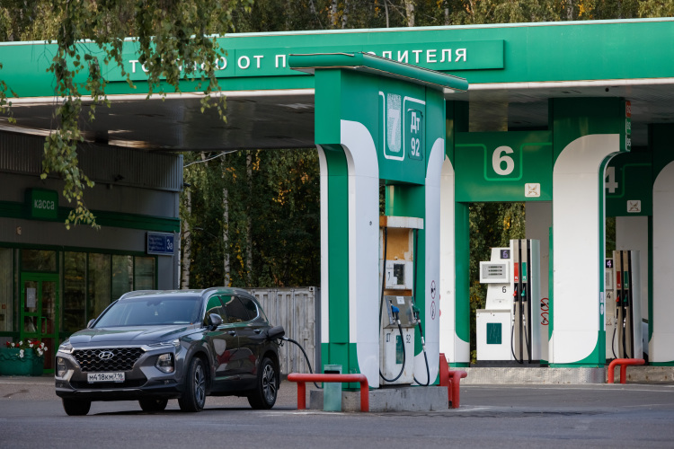 Под управлением ТАИФа находится сеть автозаправочных комплексов «ТАИФ-НК АЗС», которая в прошлом году нарастила выручку на 11% до 27 млрд рублей