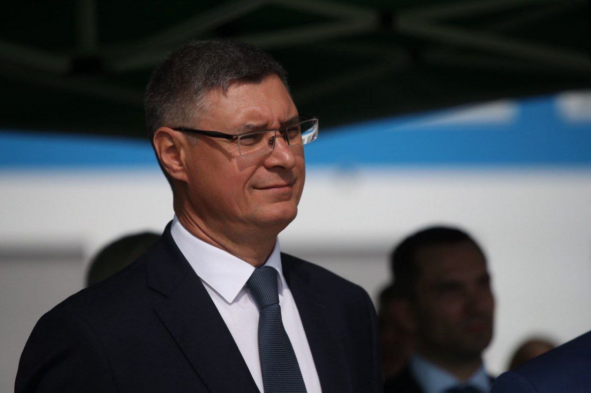 f98ee266-8f01-49b2-b28f-98a82955df38