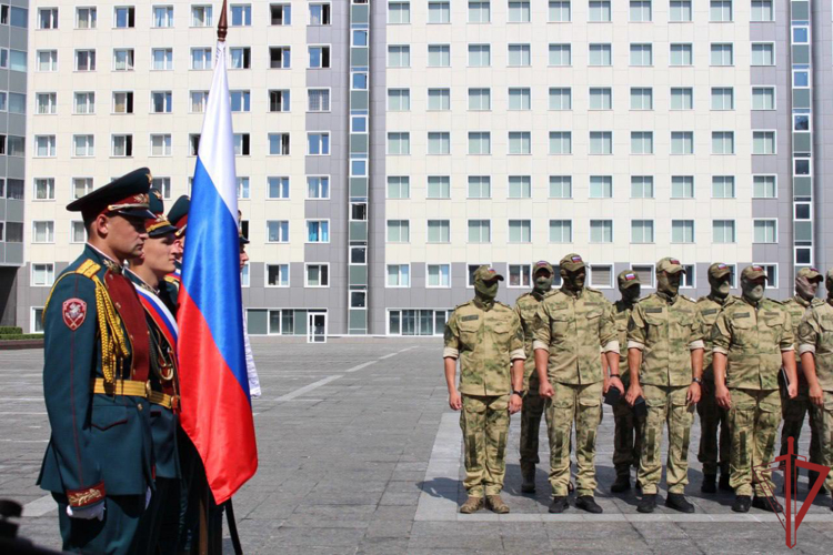 Вернувшийся из районов СВО сводный отряд спецназа Росгвардии встретили в Москве 