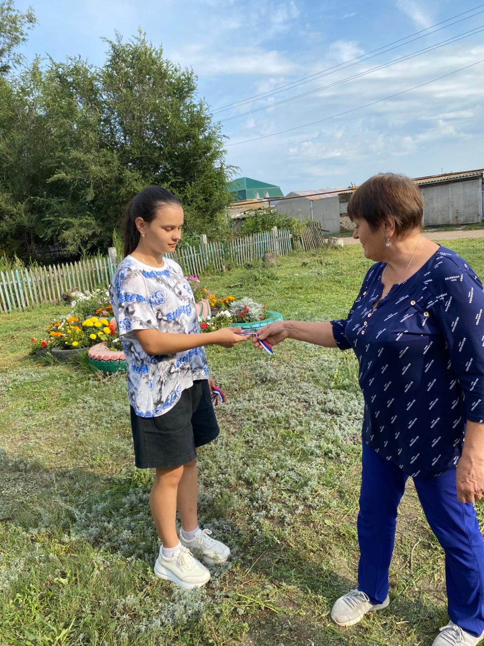 В селах Натальинского муниципального образования прошли мероприятия, посвященные Дню государственного флага Российской Федерации