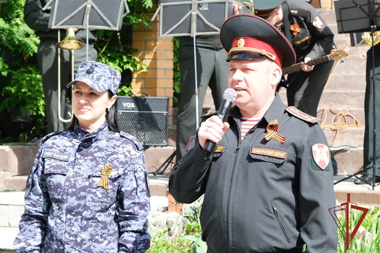 Управление Росгвардии по Алтайскому краю чествует труженицу тыла
