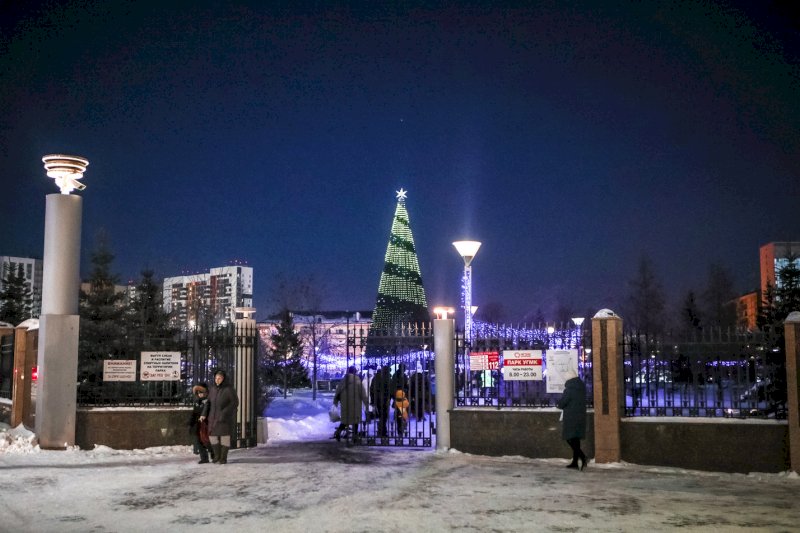 День города верхняя пышма 2024 какого. Ледовый городок верхняя Пышма. Верхняя Пышма 2023. Ледовый городок Екатеринбург 2022. Ледовый городок Екатеринбург 2022 площадь 1905.