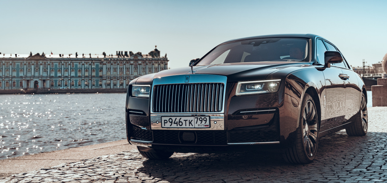 Роллс ройс с владельцем. Роллс ройс luxury. Maybach 62 zeppelin. Роскошь через край 10 букв. Отель de paris монако.