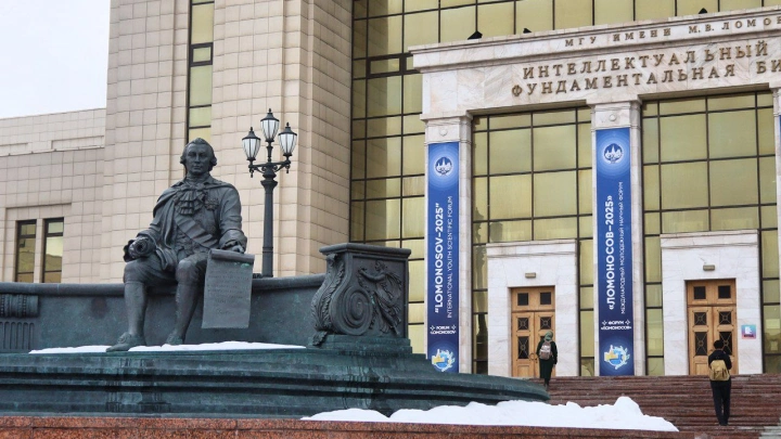 348,4 млн выделило МГУ имени М.В. Ломоносова на обеспечение инженерно-технической укрепленности учебного корпуса «Шуваловский»