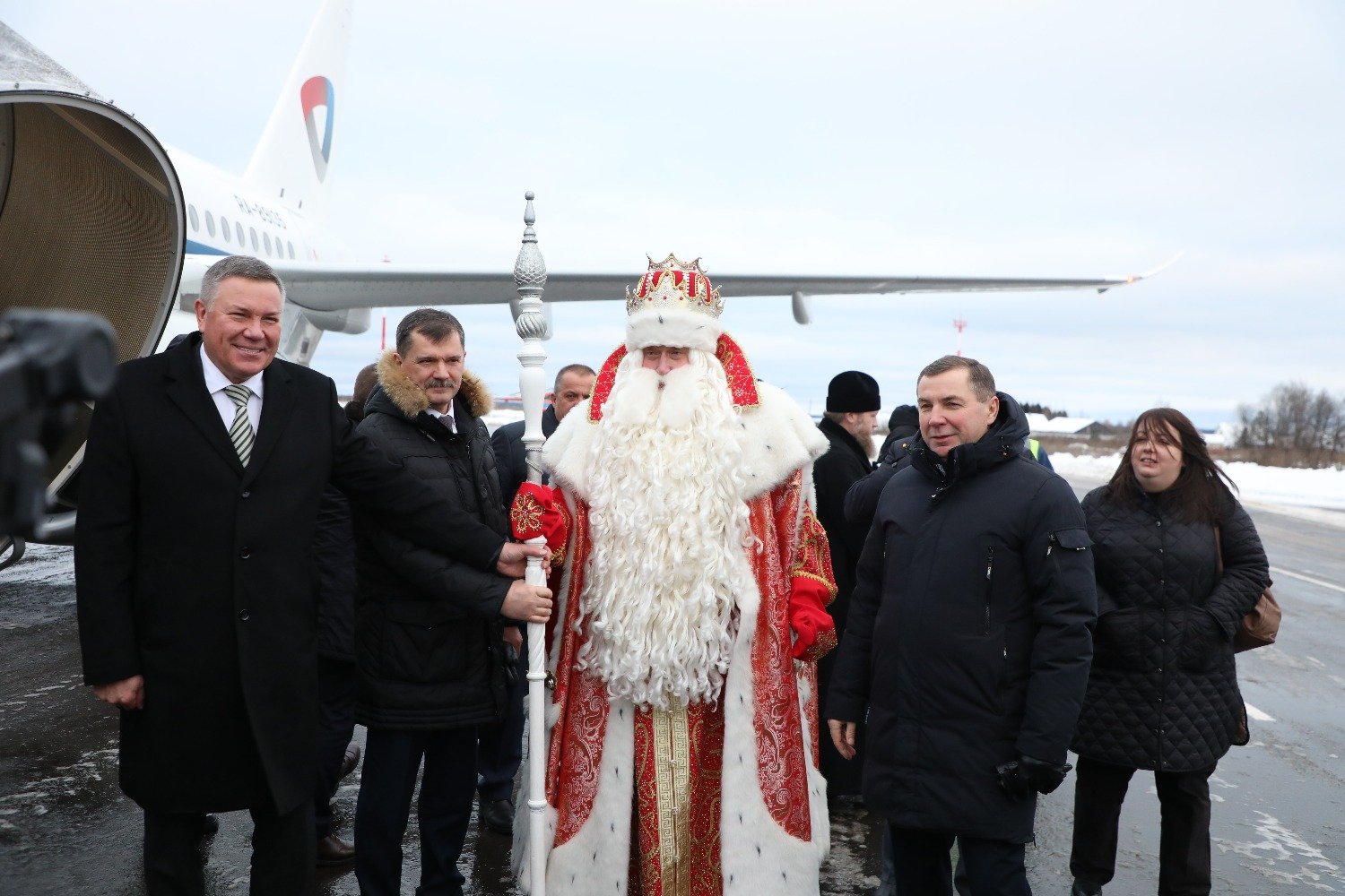 Аэропорт хабаровск дед мороз