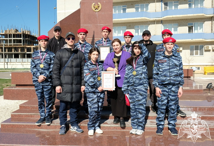Военно-спортивная игра «Гвардеец» среди профильных классов Росгвардии прошла в Дагестане