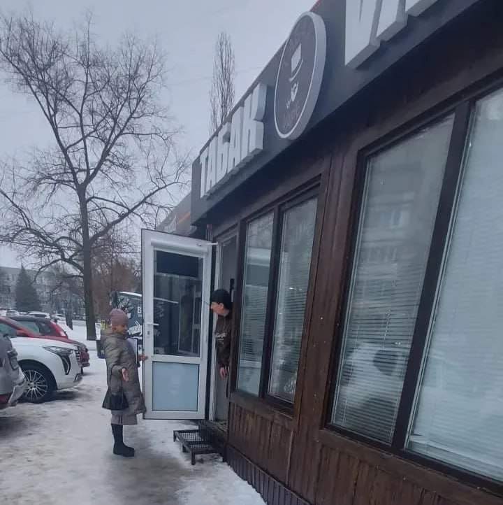 В Железнодорожном округе Курска 10 магазинов обязали убрать лед