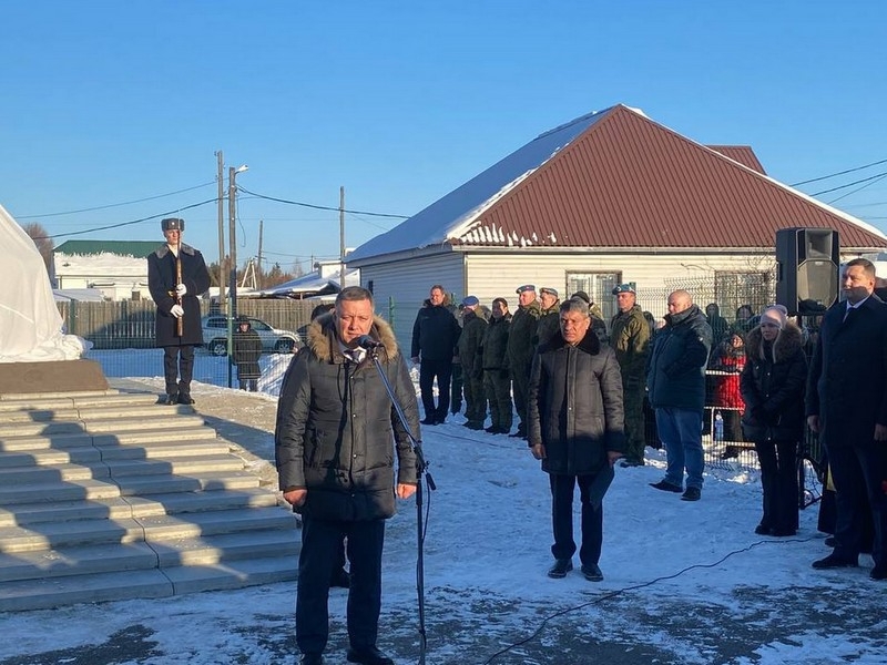 102 баклаши. Памятник Белобородова в Баклашах.