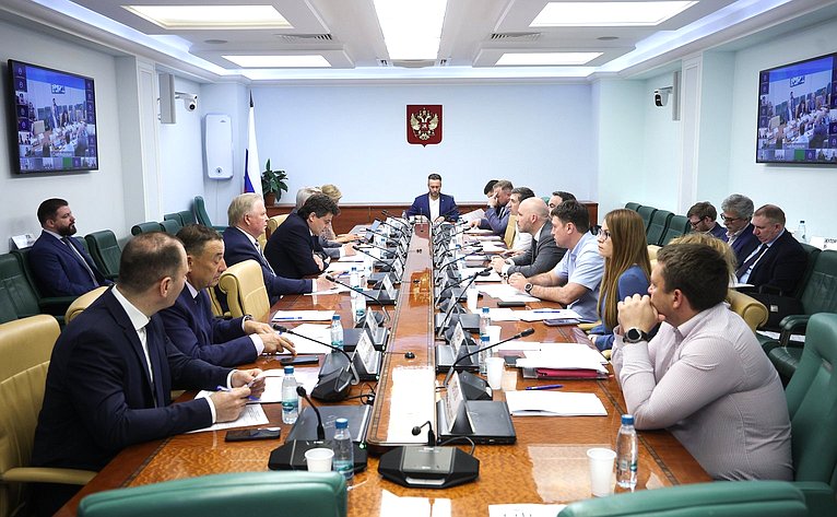 Совещание Комитета Совета Федерации по федеративному устройству, региональной политике, МСУ и делам Севера на тему «Актуальные проблемы проведения общих собраний собственников помещений в многоквартирных домах с использованием информационных систем»