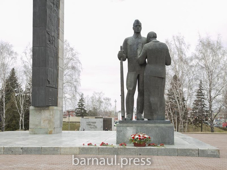 Мемориал Славы в Барнауле обновят к 80-летию Победы