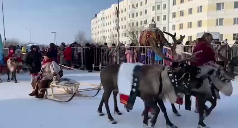 День оленевода на вертолёт