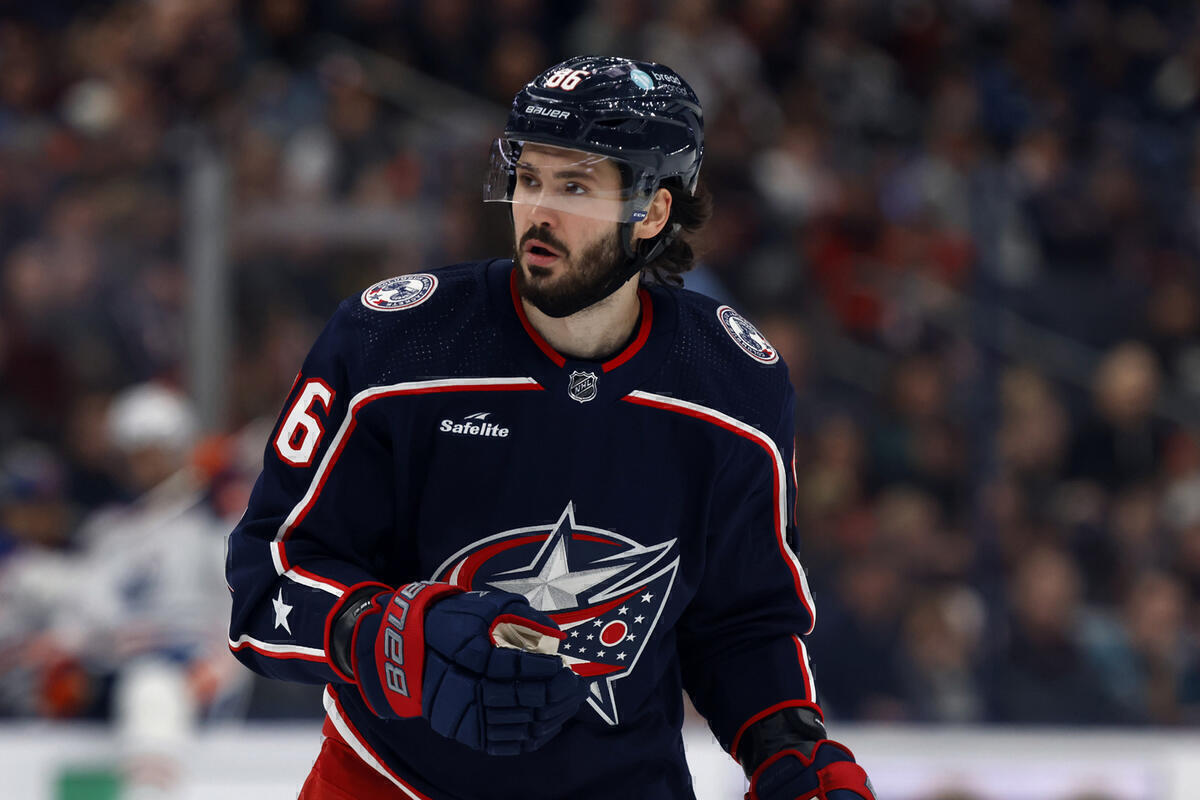 Гол Воронкова и передачи Марченко и Чинахова принесли «Коламбусу» победу над «Далласом»