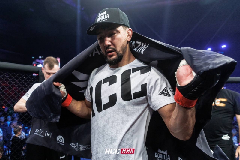 Илья Хамзин, боец