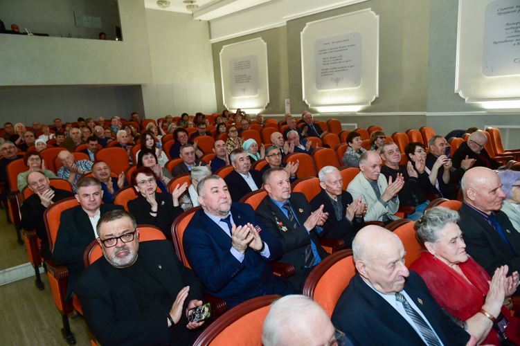 В Казани ветераны вневедомственной охраны приняли участие в торжественном мероприятии, посвященном празднованию Дня ветеранов ОВД и внутренних войск