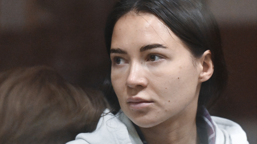 За что стилиста Лерчек взяли под стражу