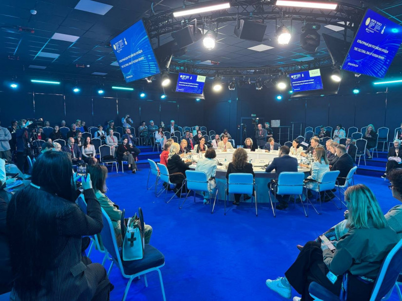 О способах поддержки и законодательном регулировании креативных индустрий говорили на круглом столе ПМЭФ 