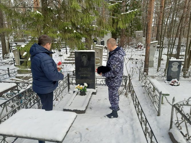 В Кирове росгвардейцы почтили память погибших коллег