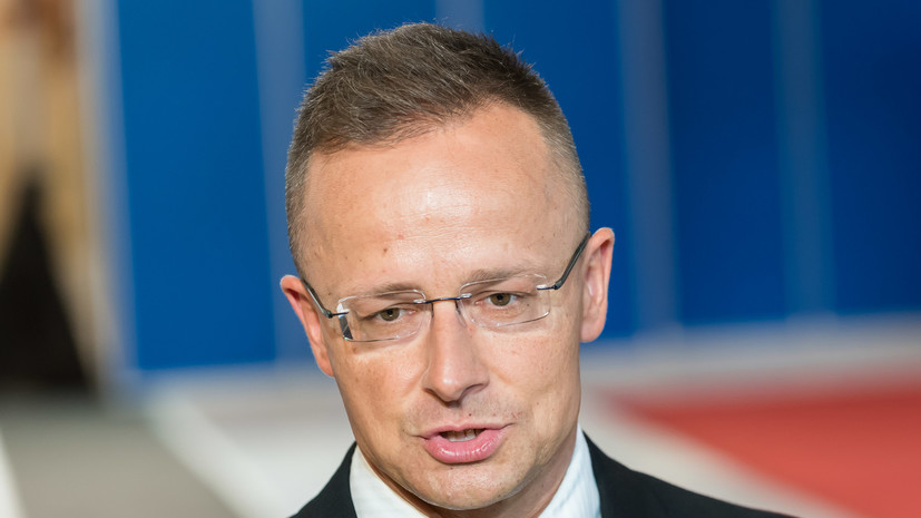 Глава МИД Венгрии заявил, что ЕС по-прежнему намерен продолжать поставки оружия на Украину